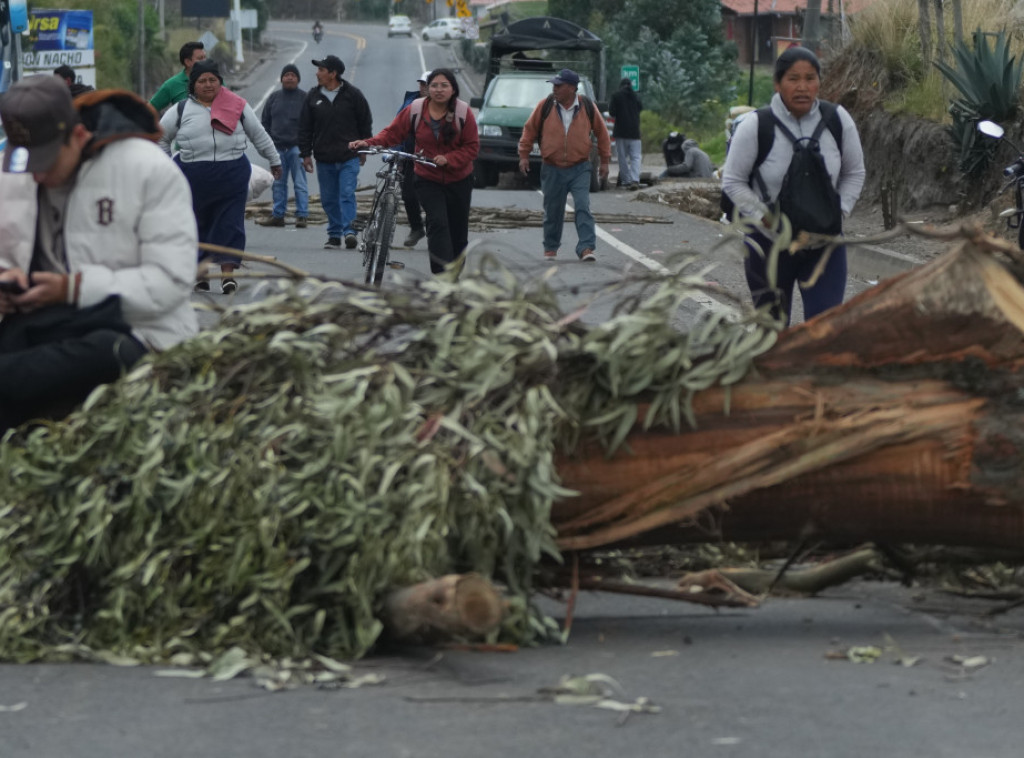 Ekvadorski predsednik proglasio vanredno stanje u deset provincija zbog nemira