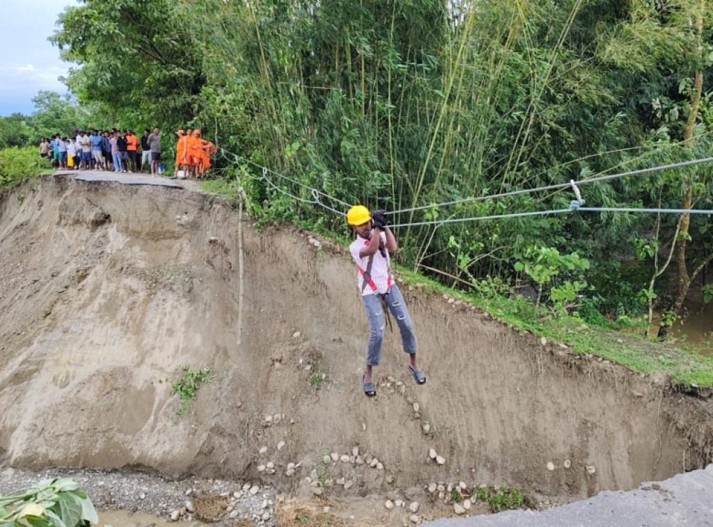 Obilne kiše izazvale poplave i klizišta, najmanje 18 mrtvih u Indiji, 47 u Nepalu