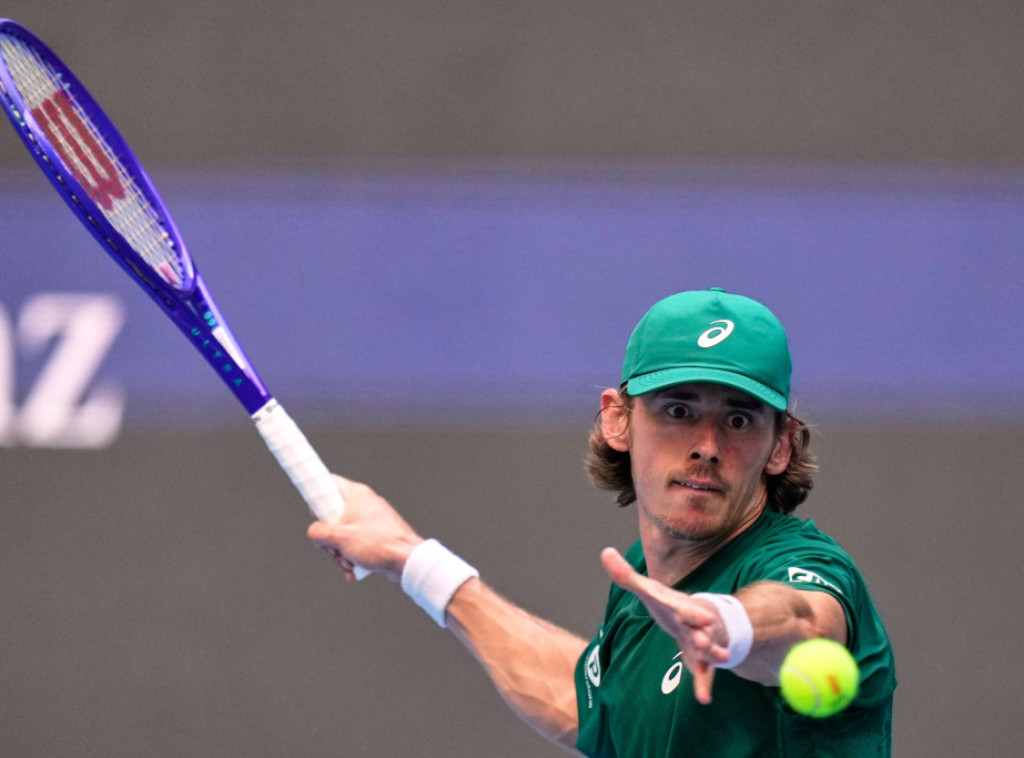 De Minor i Ože-Alijasim u osmini finala Mastersa u Šangaju