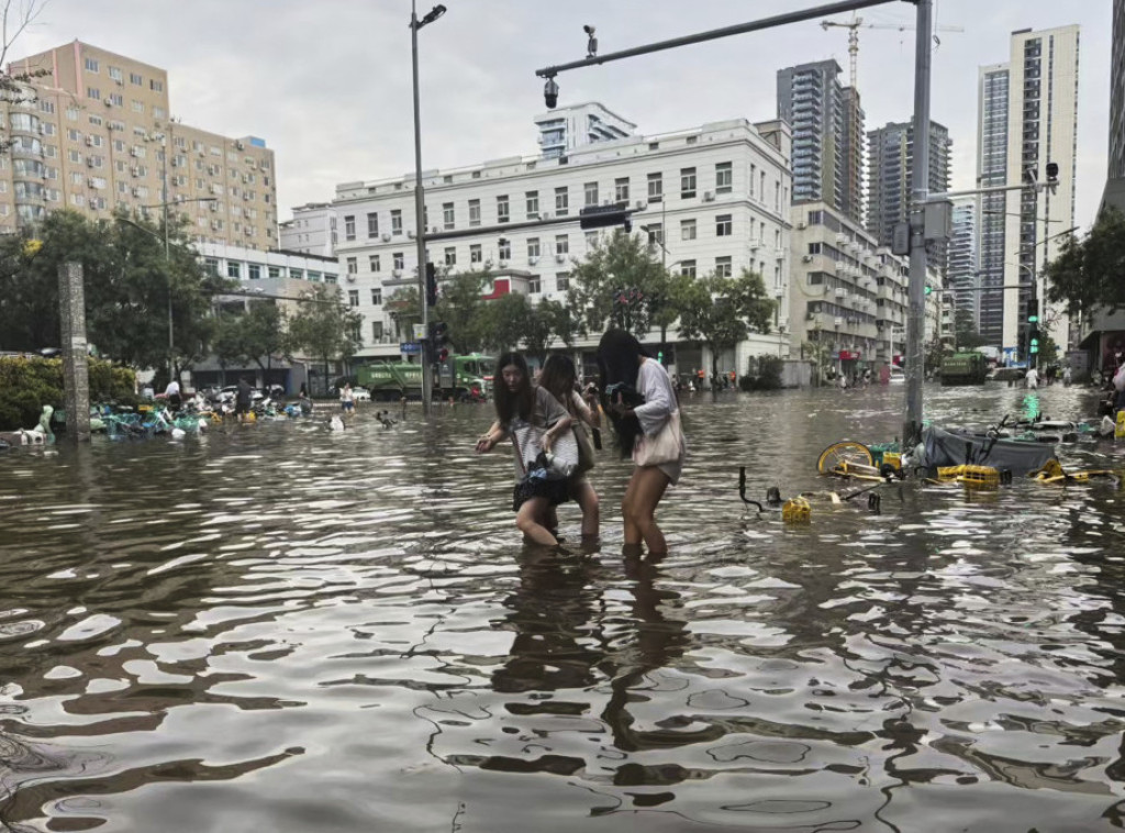 Kina aktivirala hitnu intervenciju zbog poplava u Junanu
