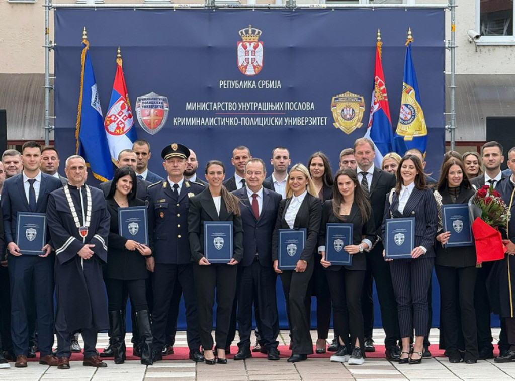 Dačić na promociji diplomiranih studenata i prijemu nove generacije na Kriminalističko-policijski univerzitet