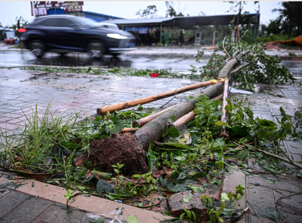 Vijetnam: Osmoro ljudi poginulo u poplavama koje je izazvao tajfun Matmo
