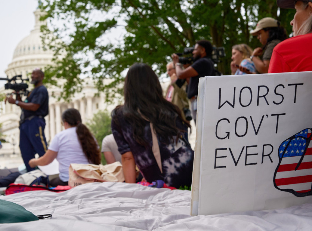Bela kuća: Federalni radnici na prinudnom odsustvu nemaju pravo na zaostale plate