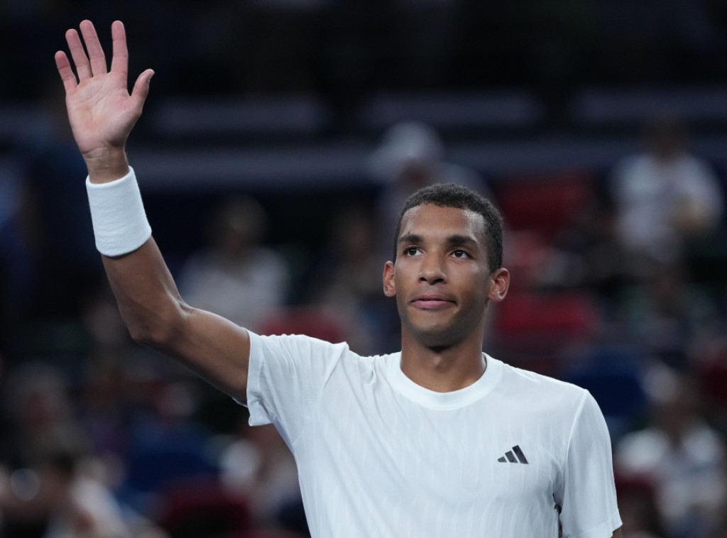 Ože-Alijasim pobedio Muzetija i plasirao se u četvrtfinale Mastersa u Šangaju