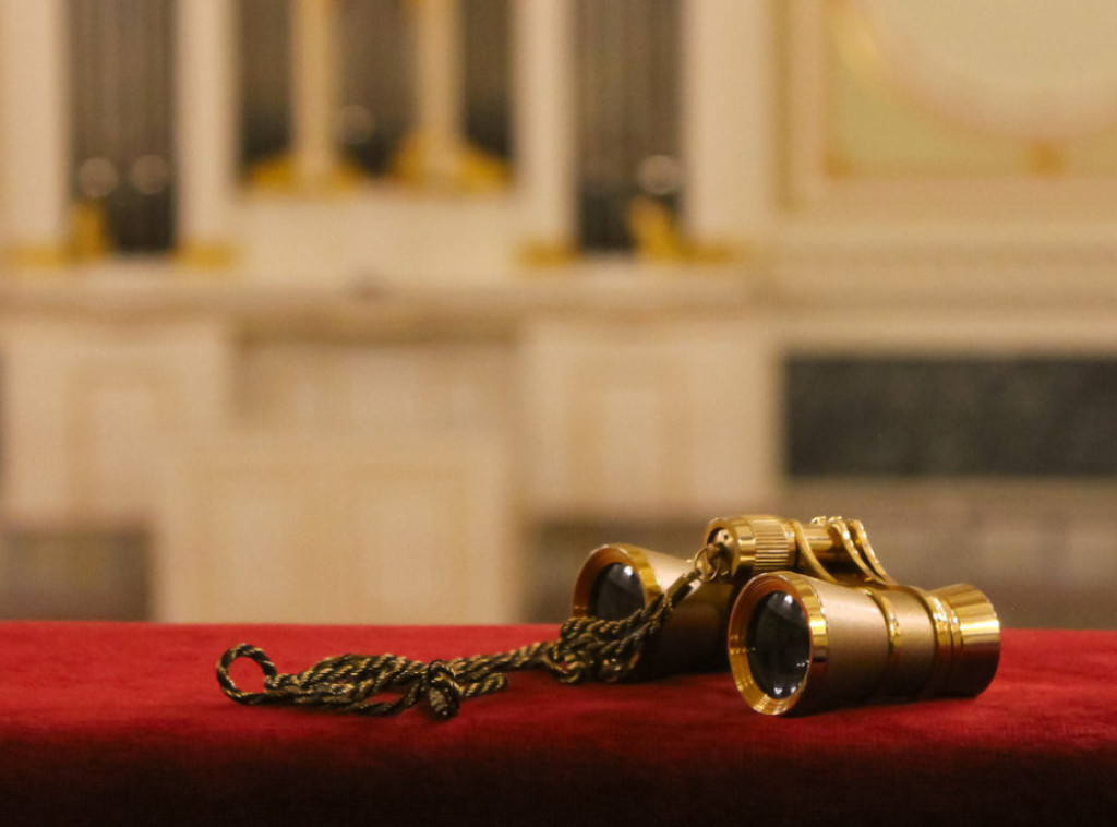 Operski pevači Srpskog narodnog pozorišta iz Novog Sada večeras u Ljubljani izvode operu "Put u Rems"