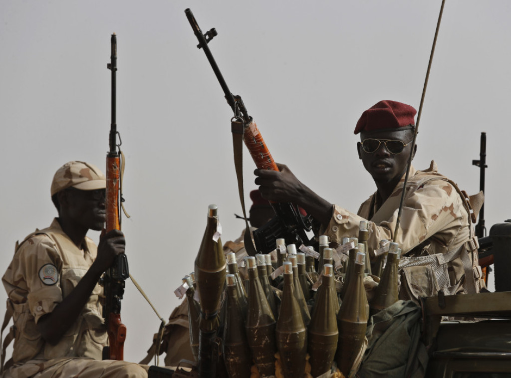 Najmanje 13 civila poginulo u napadu na džamiju u El-Fašeru u Sudanu