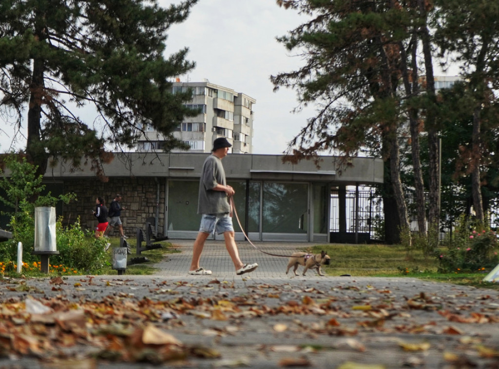 Danas tokom dana sunčano, posle podne i uveče prolazno naoblačenje