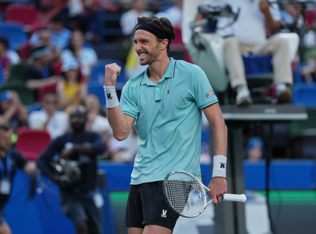 Francuski teniser Artur Rinderkneš plasirao se u polufinale mastersa u Šangaju