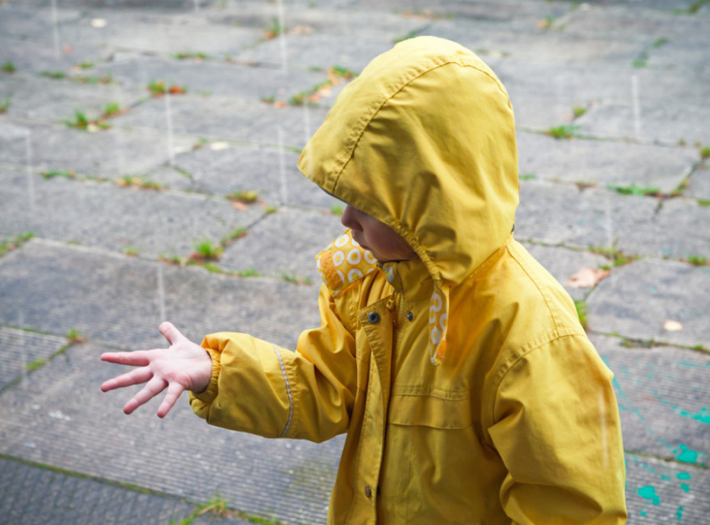 Ministarstvo unutrašnje i spoljne trgovine: Dečja kabanica McKinley povlači se sa tržišta zbog rizika od davljenja