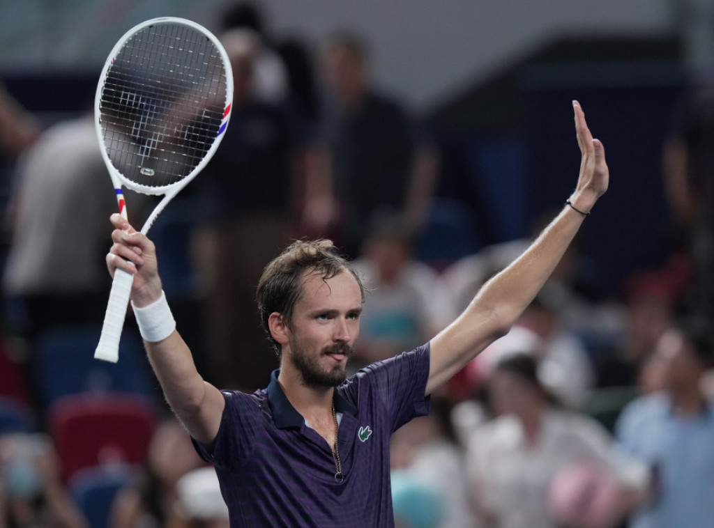 Ruski teniser Danil Medvedev plasirao se u polufinale mastersa u Šangaju