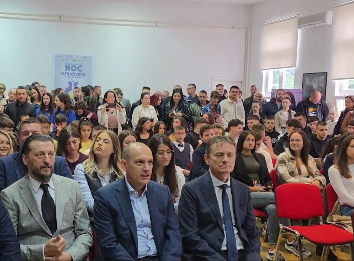 Darko Glišić i Zlatibor Lončar prisustvovali dodeli nagrada mladim talentima u Leskovcu