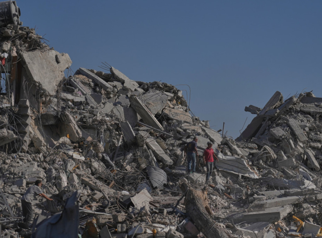 U bolnice u Pojasu Gaze preneta tela 151 poginulog i 72 ranjenika