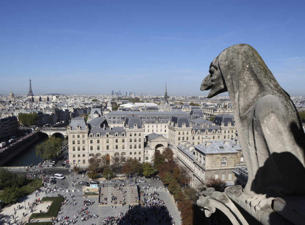 Notr Dam u Parizu: U katedrali otkriveno pismo upozorenja na napad
