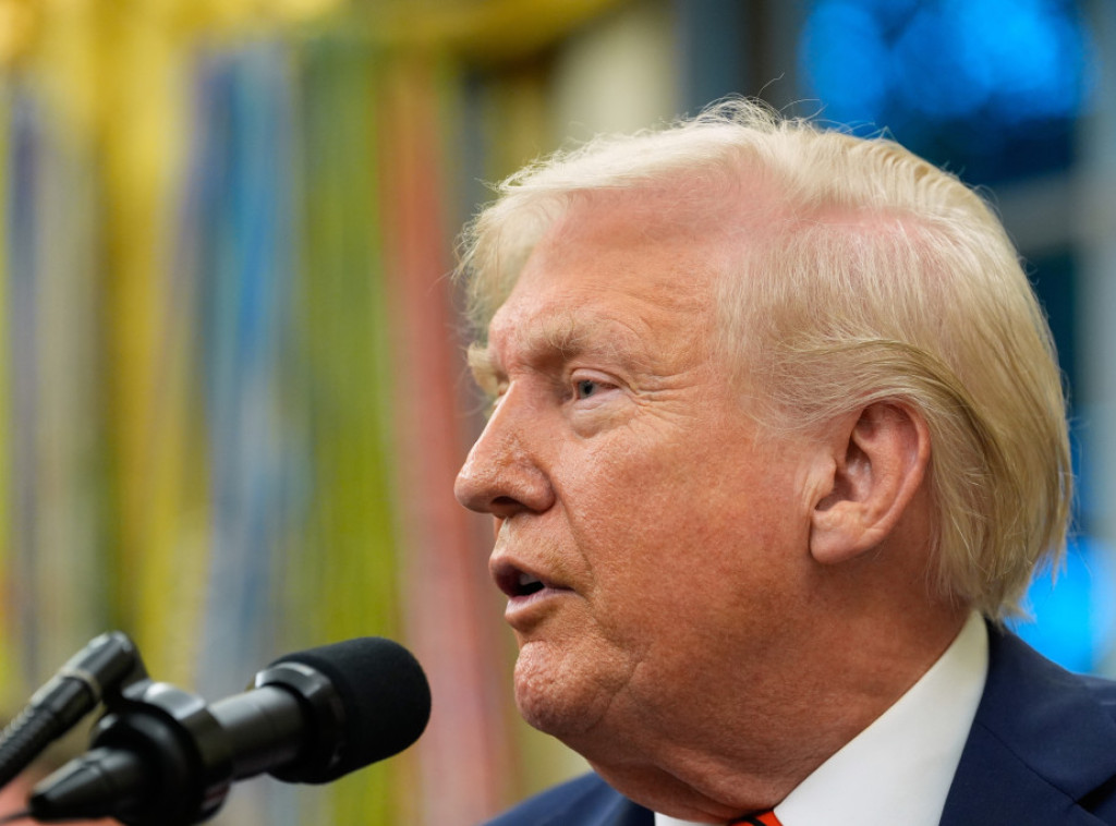 Tramp naložio Ministarstvu odbrane da pronađe sredstva za plate vojnika