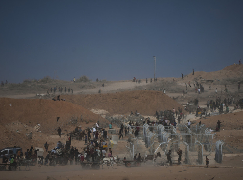 Mediji: Humanitarna fondacija za Gazu privremeno zatvorila punktove za pomoć u Rafi, dok se ne oslobode taoci