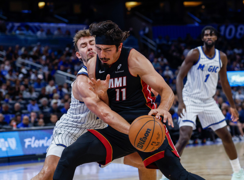 Košarkaši Orlanda pobedili Majami, LA Lejkersi savladali Golden Stejt