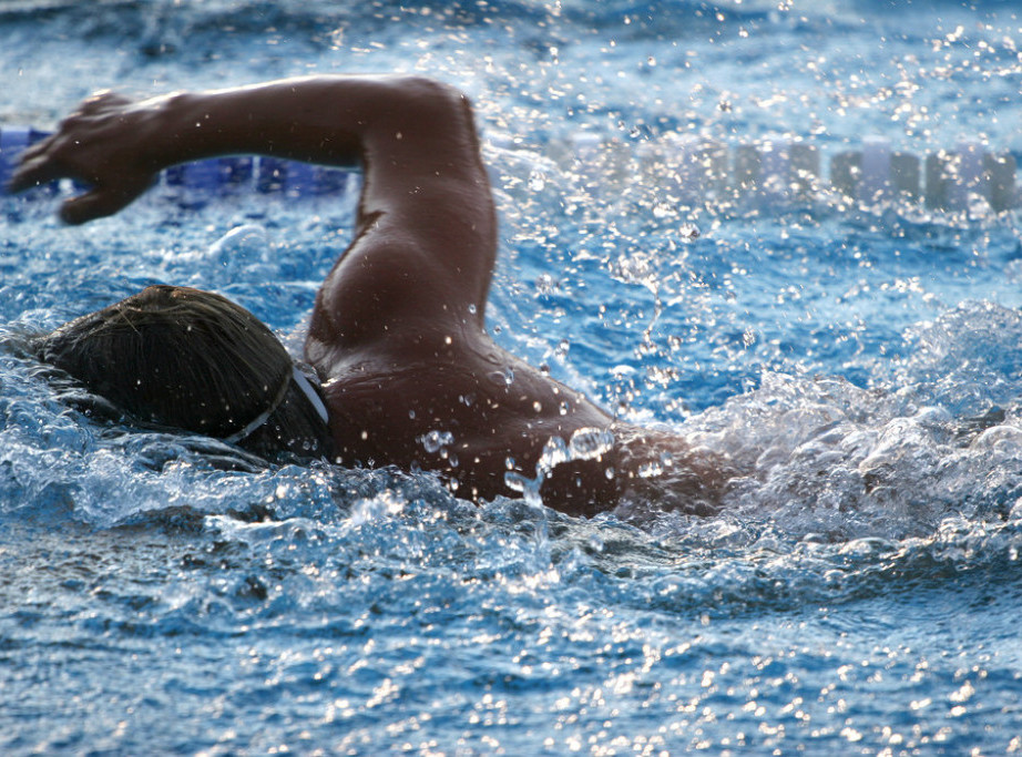 Besplatan program hidrokinezi terapije „Plivanjem do zdravlja“ na Starom DIF-u