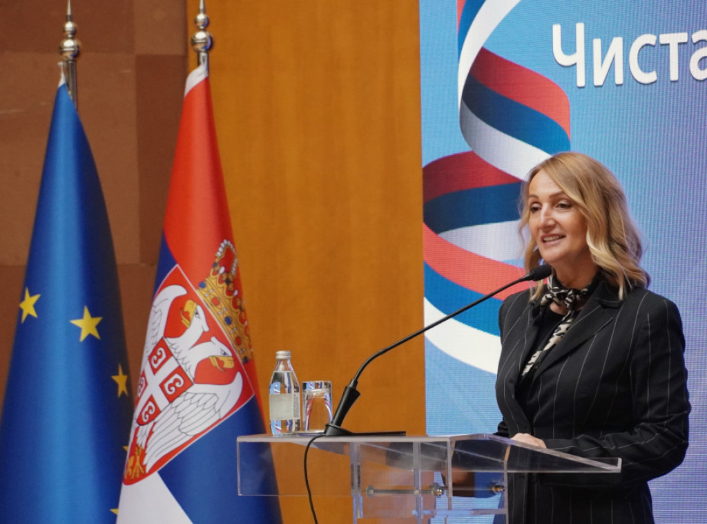 Uručeni ugovori za sufinansiranje mera energetske sanacije u 149 gradova i opština