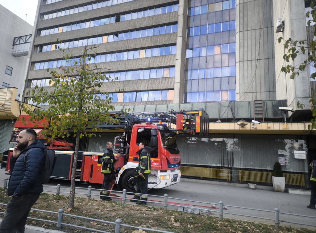 Elektrodistribucija: Manji požar izazvala jedinica klime u lift kućici, nema povređenih