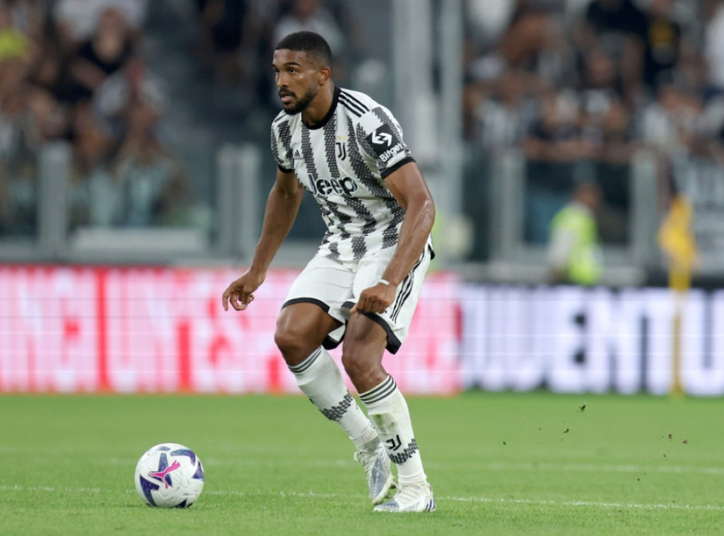 Fudbaler Juventusa Glejson Bremer povredio koleno i mora na operaciju