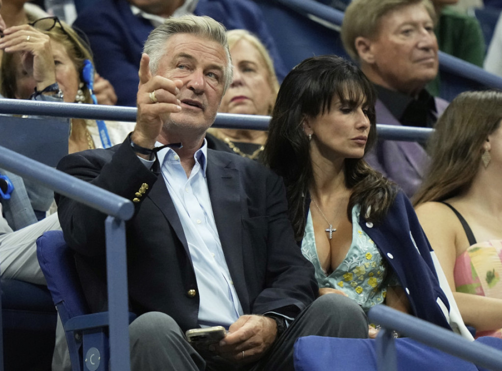 Alek Boldvin udario automobilom u drvo u Ist Hemptonu