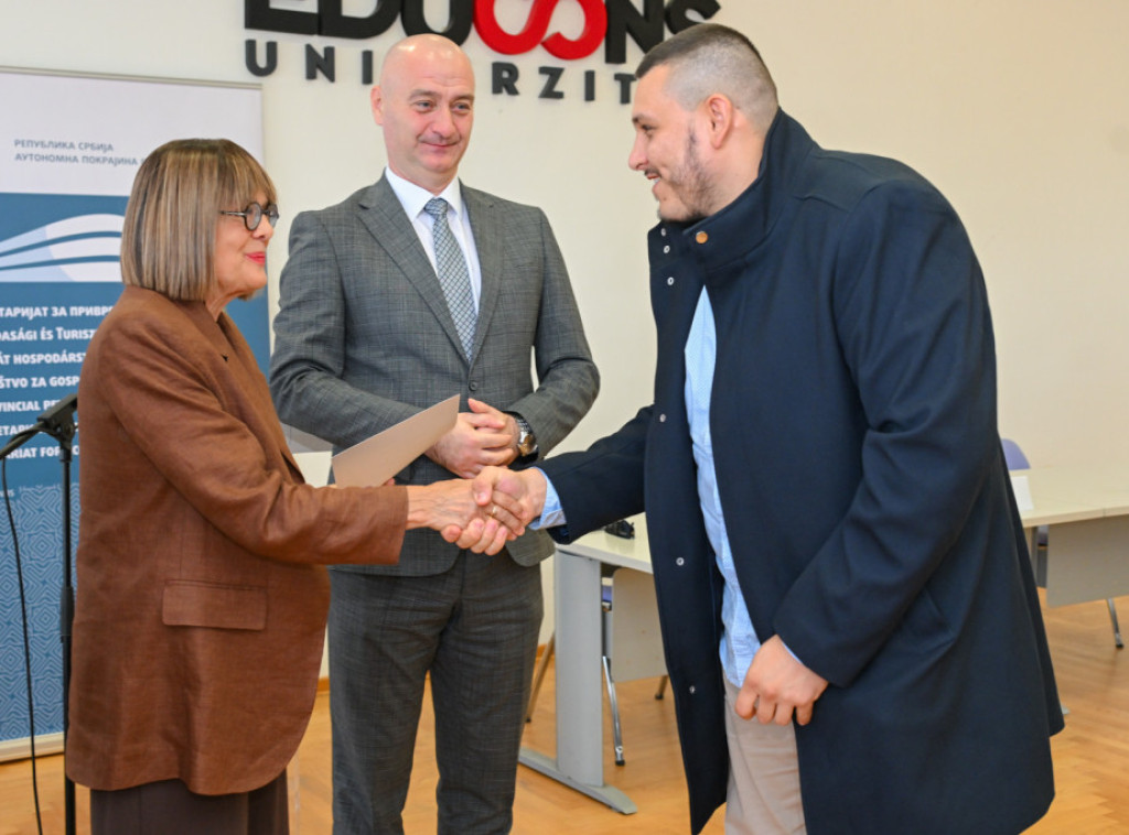 Maja Gojković uručila sertifikate na Univerzitetu Edukons polaznicima iz gastronomije