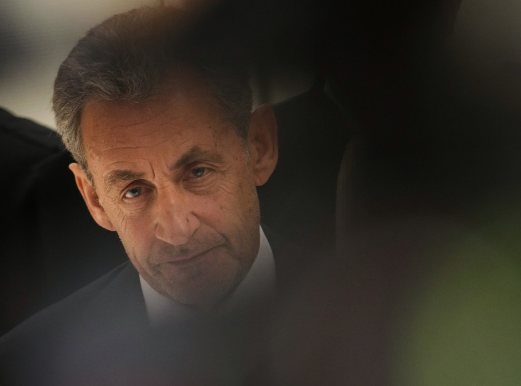 Mediji: Sarkozi će izdržavanje kazne početi verovatno u VIP krilu zatvora La Sante