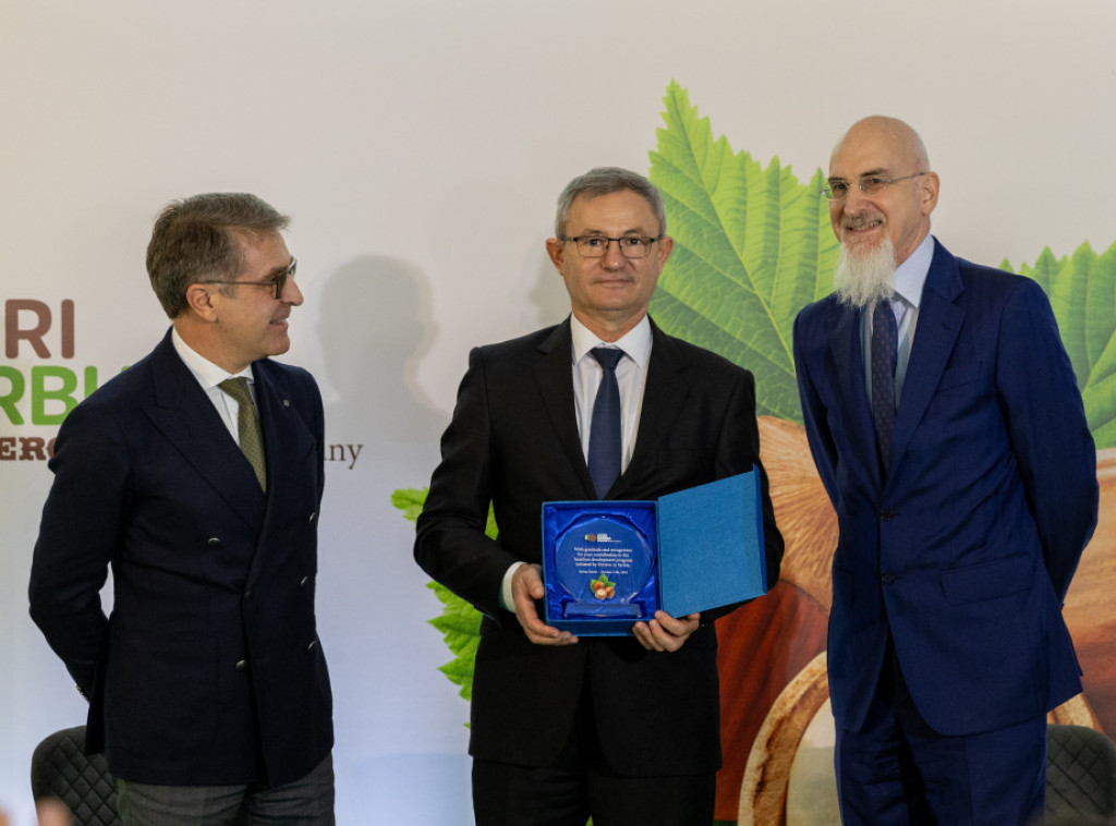 Glamočić: Plan je da u narednih 10 godina proizvodnju lešnika povećamo na 40.000 tona