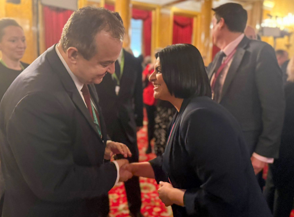 Dačić se na marginama Konferencije u Londonu sastao sa britanskom ministarkom Mahmud