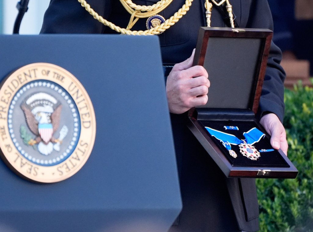 Tramp dodelio Predsedničku medalju slobode ubijenom patrioti Čarliju Kirku