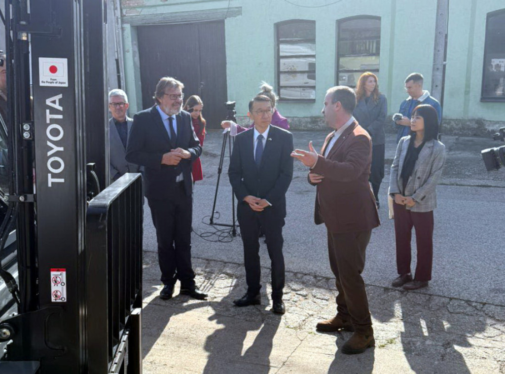 Viljuškar za utovar i transport hrane od Japana danas uručen Banci Hrane Vojvodine