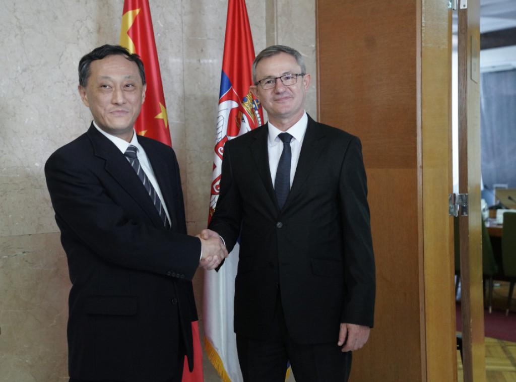 Ministar Glamočić razgovarao sa kineskom delegacijom o saradnji u upravljanju vodama i zaštiti od poplava