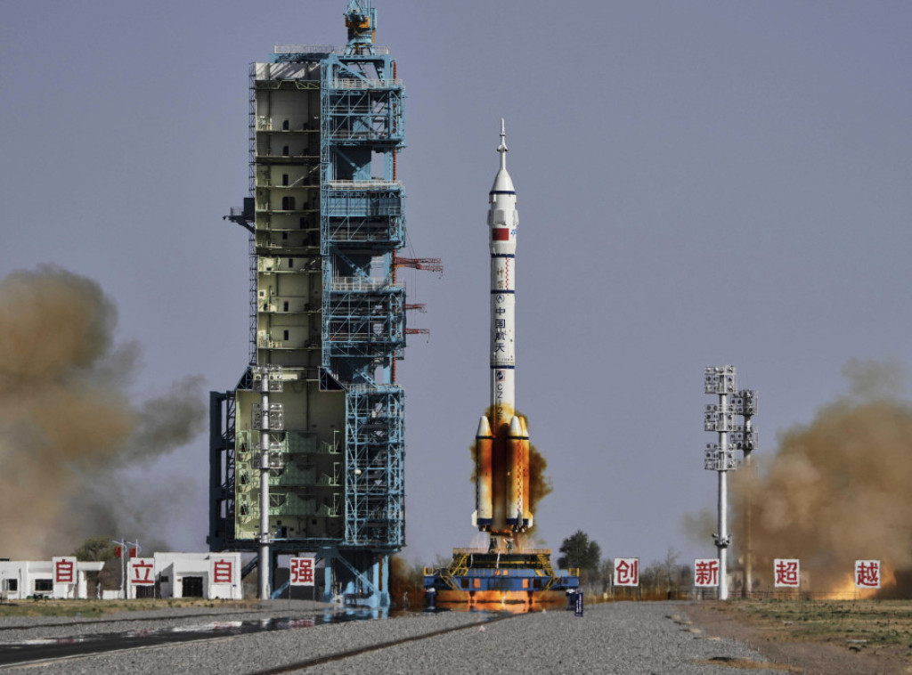 Kina uspešno obavila 600. lansiranje rakete-nosača iz serije „Dugi marš”
