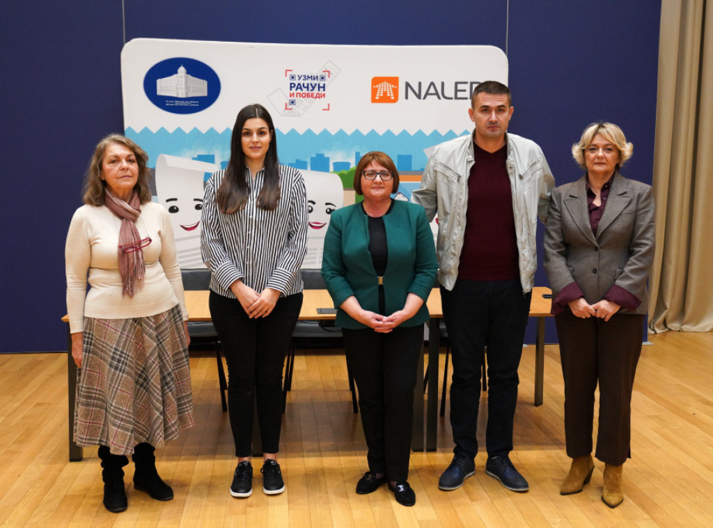 Dobitnicima nagradne igre "Uzmi račun i pobedi" uručeni ključevi automobila i stana