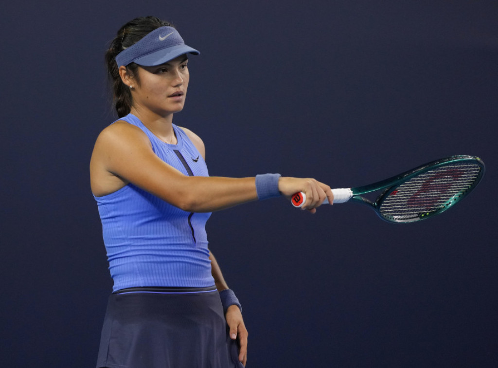 Britanska teniserka Ema Radukanu zbog bolesti završila sezonu