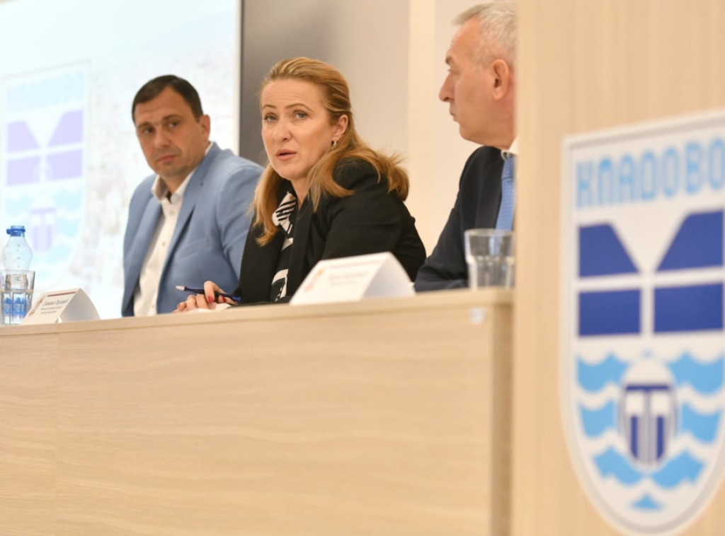 Ministarka Paunović na sednici Saveta za stručno usavršavanje zaposlenih u lokalnim samoupravama