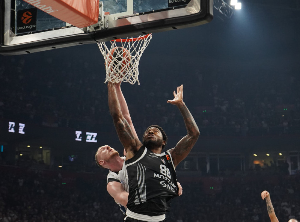 Košarkaši Partizana pobedili Baskoniju u petom kolu Evrolige