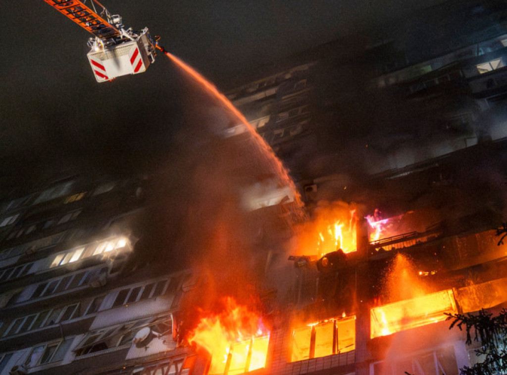 Novosibirsk: U požaru u drvenoj zgradi poginule četiri osobe, tri hospitalizovane