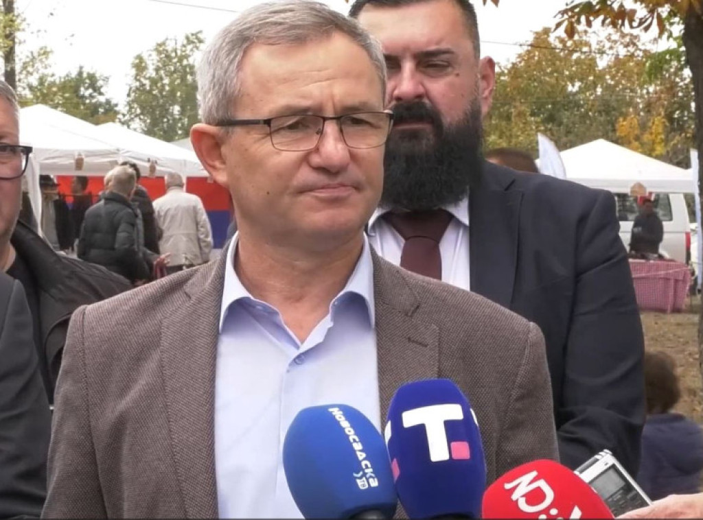 Ministar Glamočić otvorio tradicionalnu manifestaciju "Srem klob kob fest" u Šidu