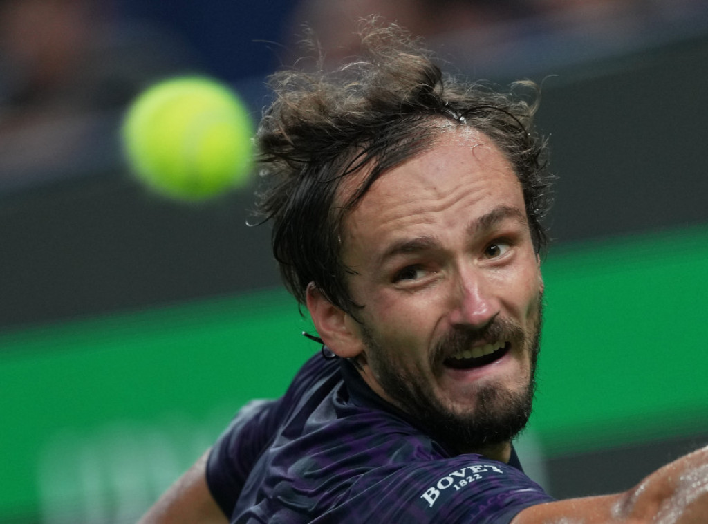 Korentan Mute i Danil Medvedev u finalu ATP turnira u Almatiju