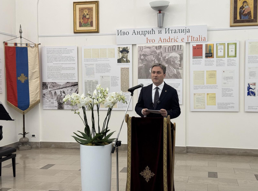 Nikola Selaković u Trstu otvorio izložbu "Ivo Andrić i Italija - dokumenta"