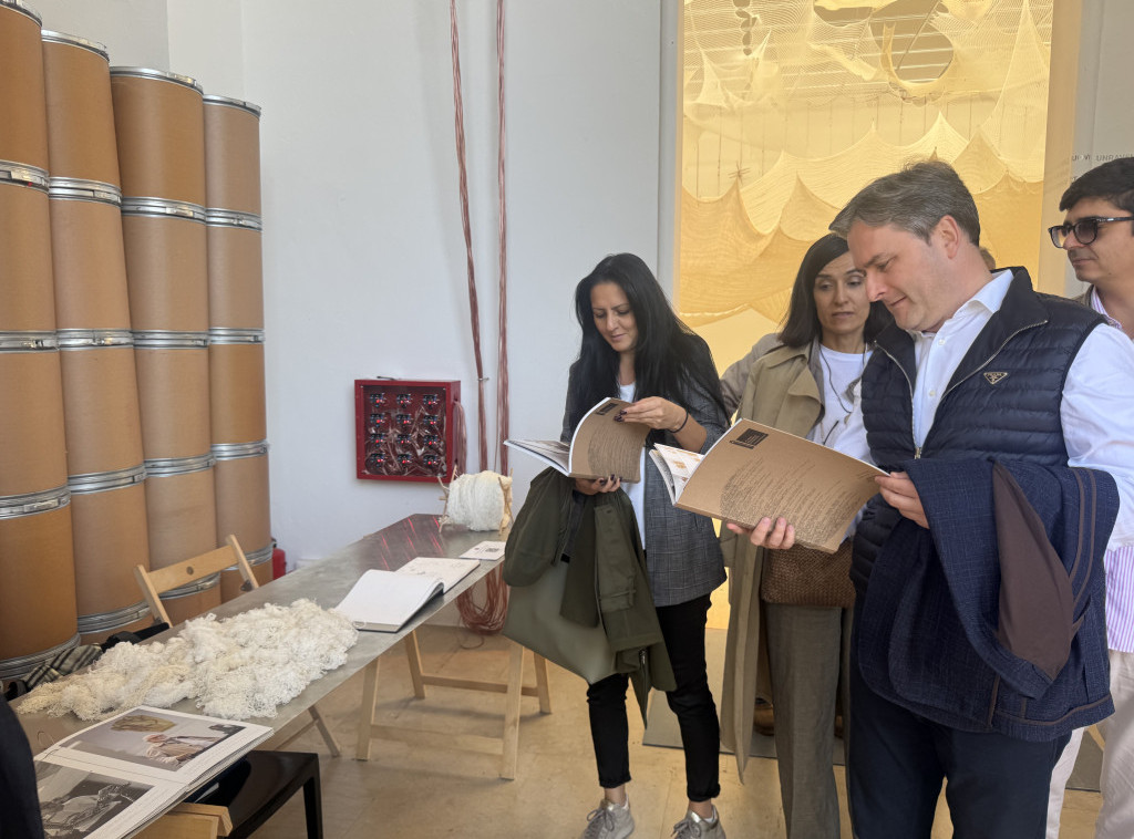 Ministar Selaković posetio srpski paviljon na Bijenalu arhitekture u Veneciji