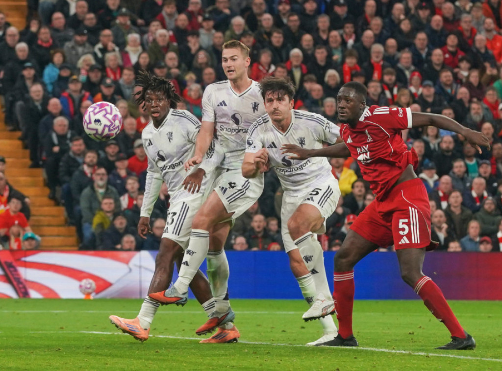 Spektakularan derbi u Liverpulu, Mančester Junajted odneo bodove sa Enfilda