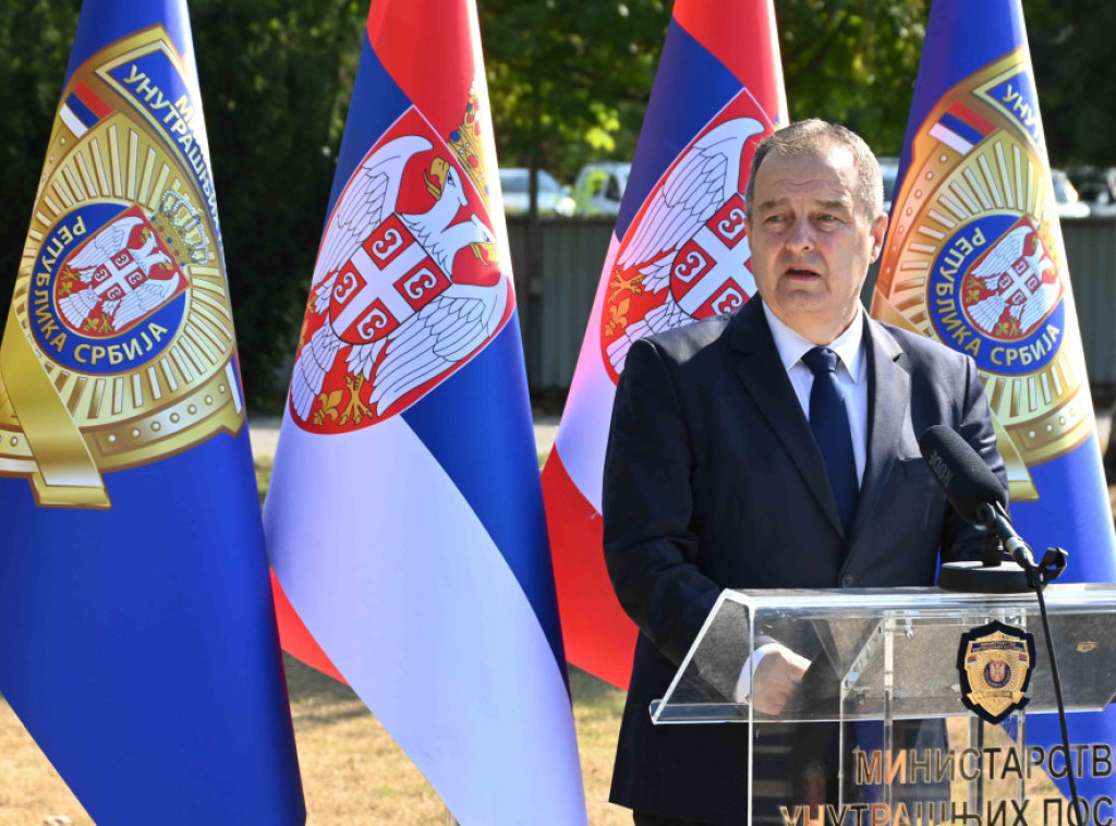 Dačić: Slučaj o navodnom prebijanju studentkinje da se ispita do kraja