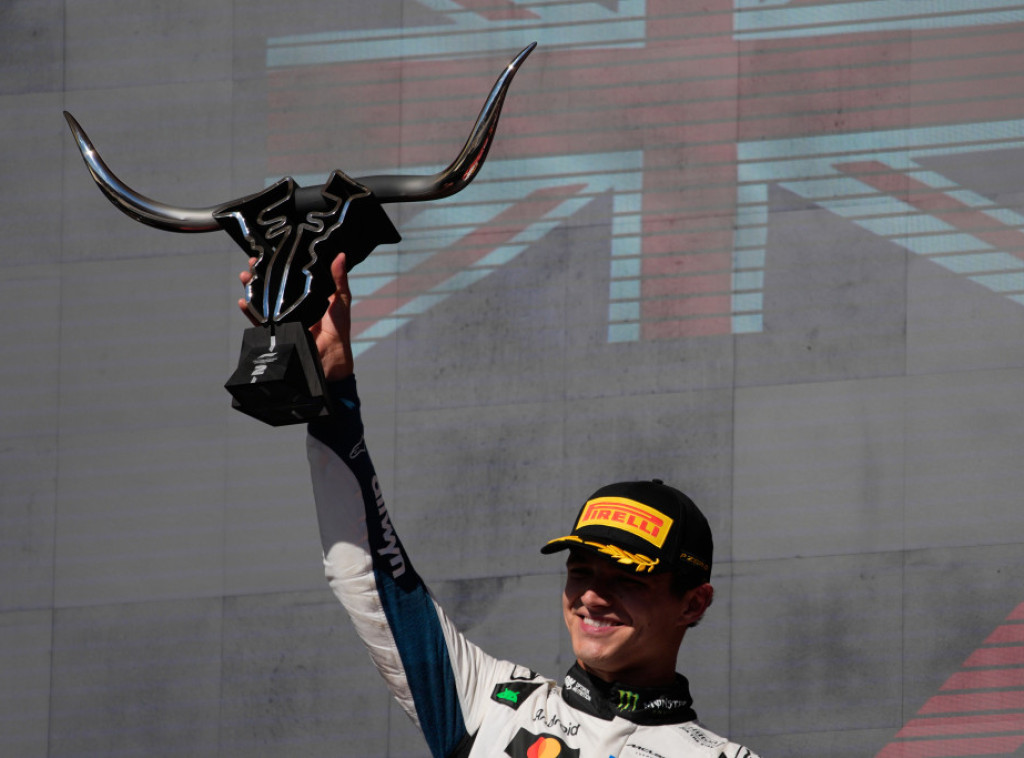 F1: Red Bul novčano kažnjen zbog ometanja vozača Meklarena Landa Norisa