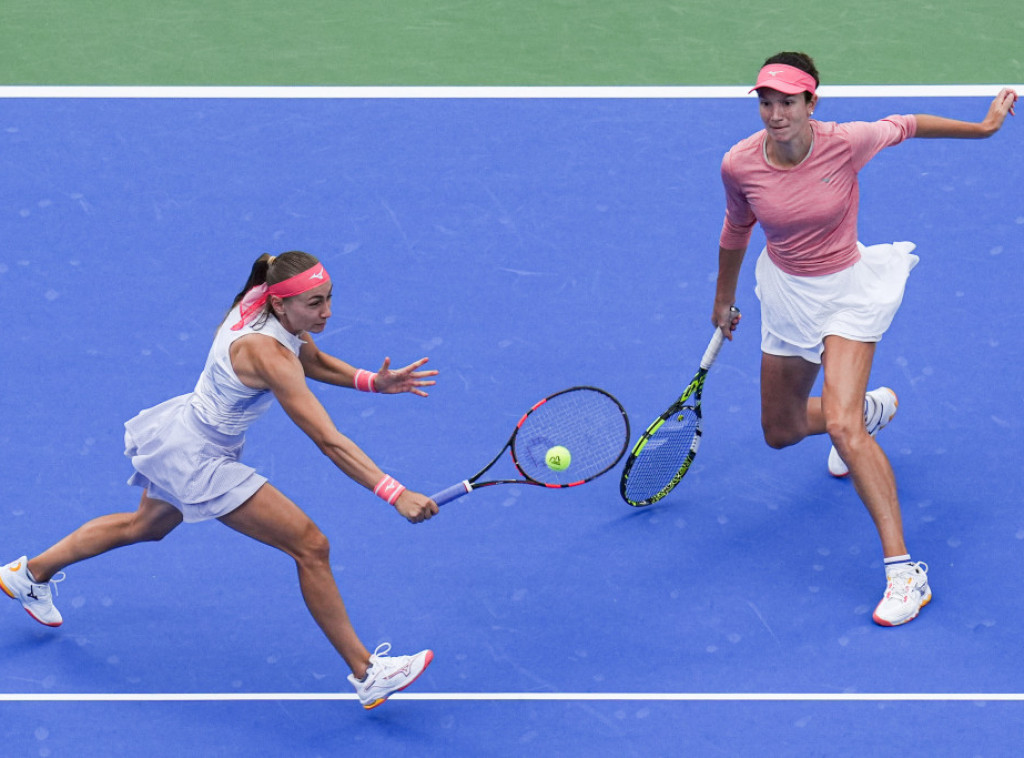 Aleksandra Krunić i Ana Danilina izborile plasman u polufinale dubla u Brizbejnu