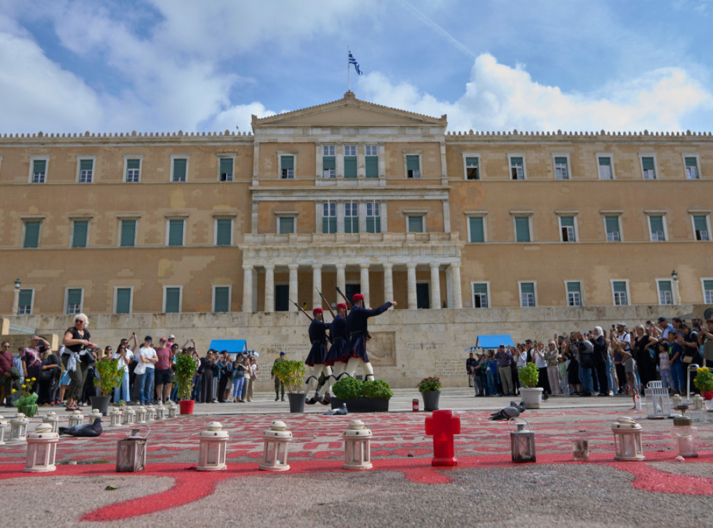 Grčka vlada podnela izmenu zakona koji reguliše brigu o spomeniku Neznanom junaku