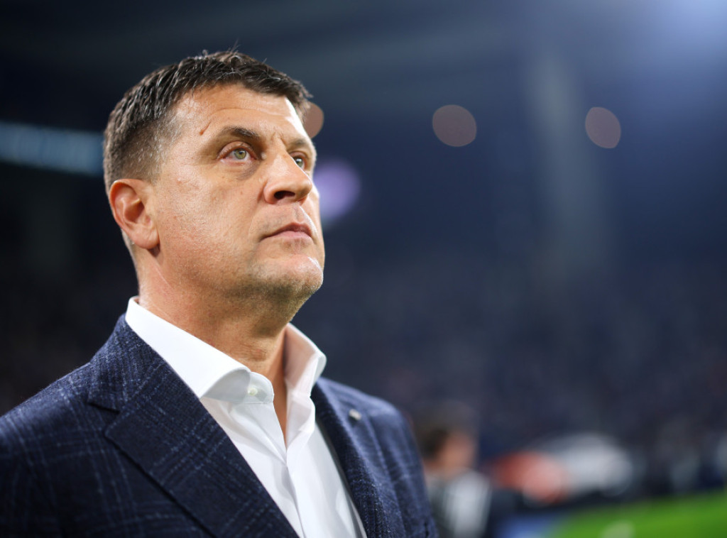 Trener Zvezde Vladan Milojević poveo 23 igrača na meč sa Bragom