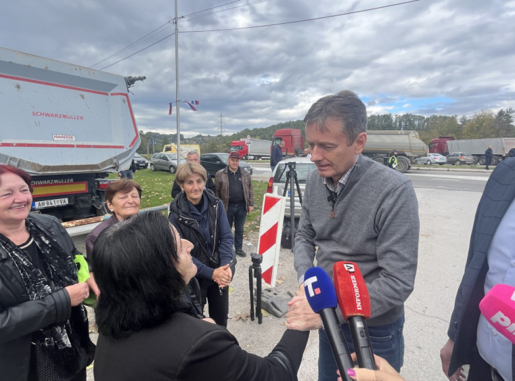 Ministar Glišić obišao radove na rekonstrukciji vodovoda u Ljigu, vredne 30 miliona dinara