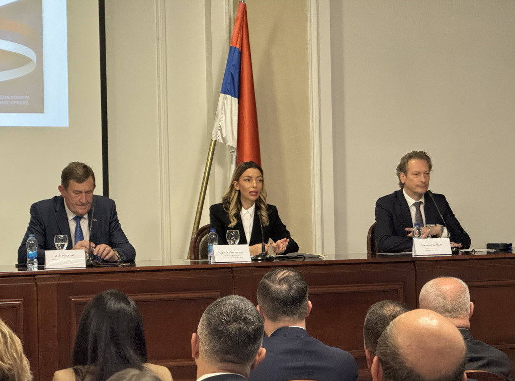 Adrijana Mesarović potpisala dva sporazuma sa ministrom privrede Republike Srpske radi jačanja saradnje